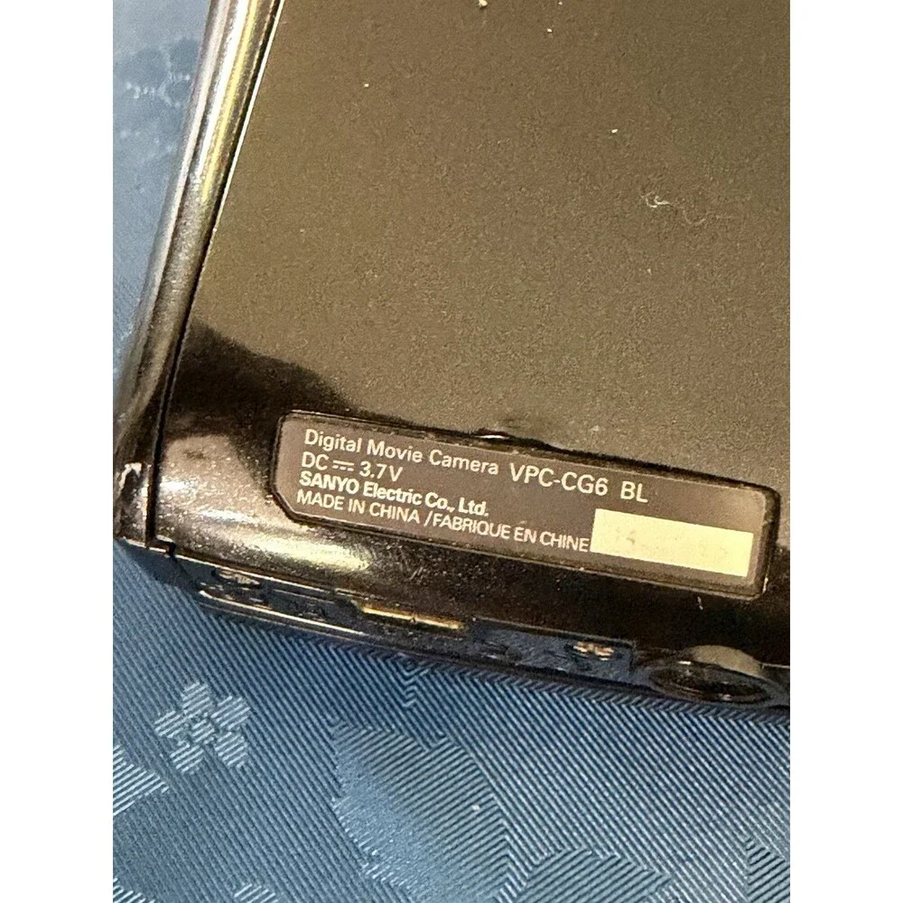 Sanyo Xacti VPC-CG6 BL 6MP Digital Movie Camera Camcorder Untested Parts Repair